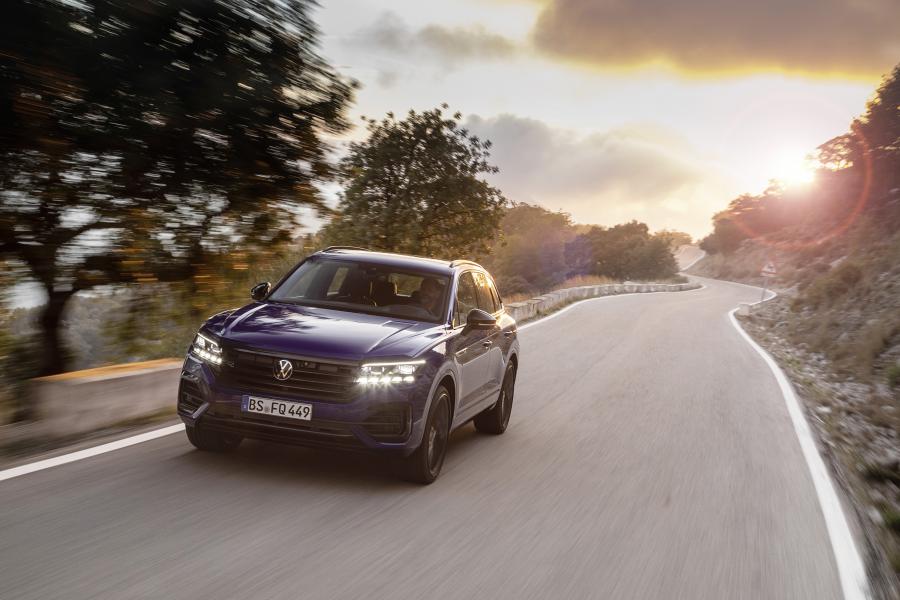  Volkswagen Touareg R 2020 года  (WW) (фото 30 из 61)